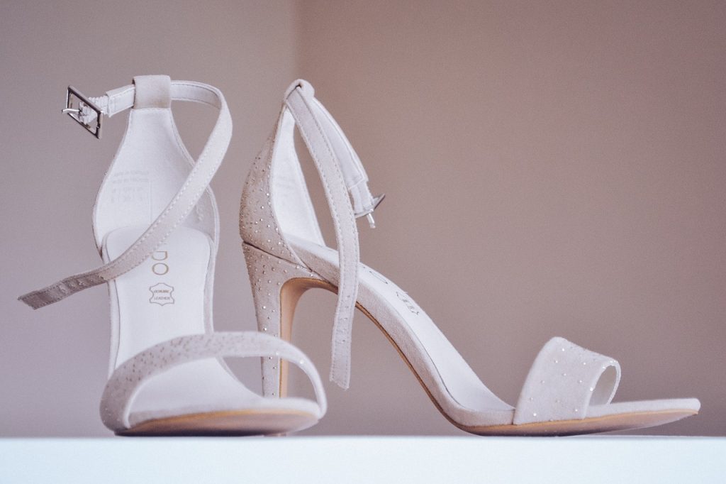 chaussures femmes élégantes, glamour et chic pour l'été 