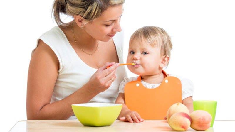 Quelle alimentation privilégier pour un bébé de 6 mois ?